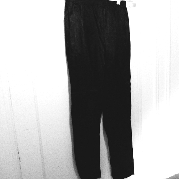 Dressy black soft and shiny pants size small - Picture 3 of 9